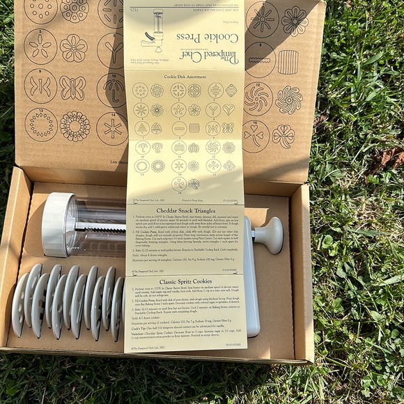 The Pampered Chef Cookie Press - Picture 7 of 8